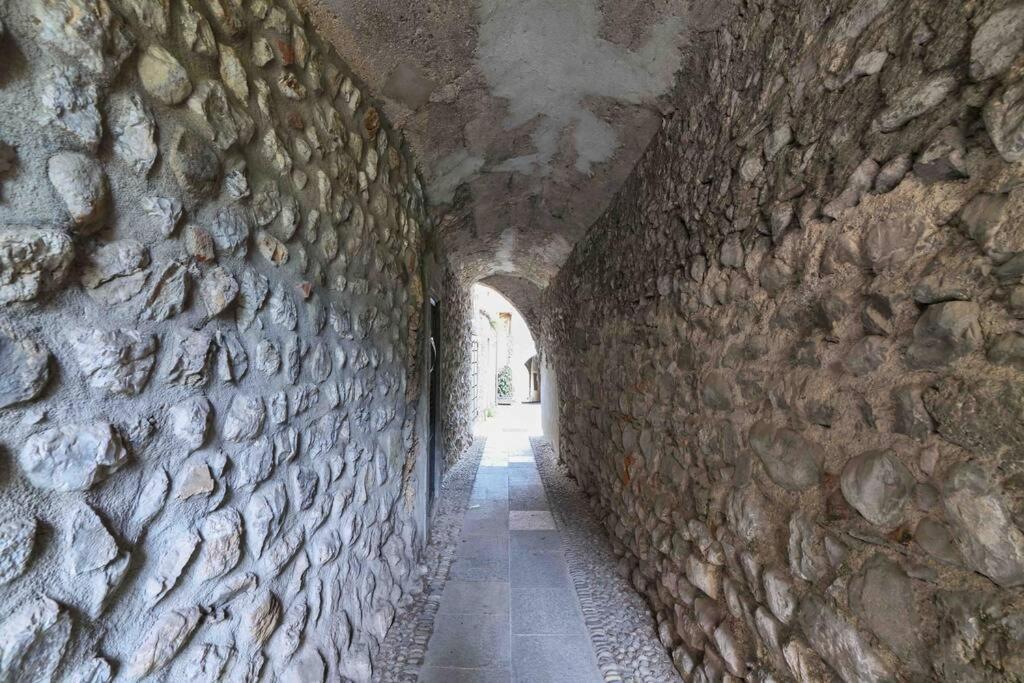 Borgo Di Terzo Bifocale In Centro Storico Check In 24H Fast Wi-Fi Bus 500M Apartment Bagian luar foto